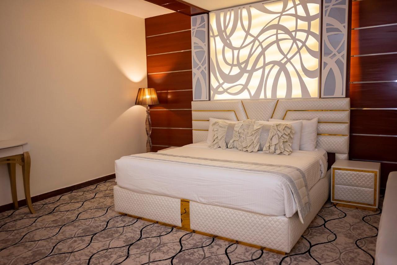 Meral Crown Riyadh